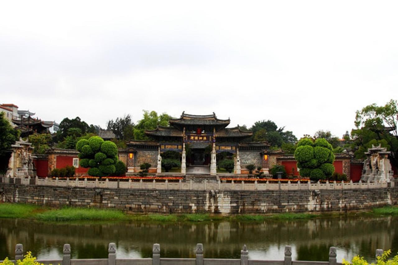 Jianshui Upland Internation Youth Hostel Kültér fotó
